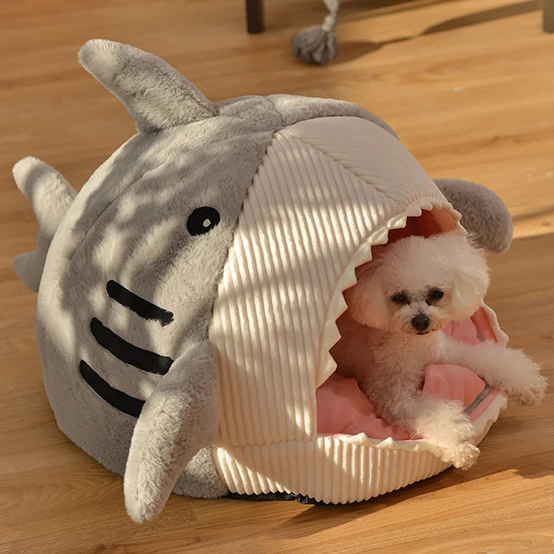 Cozy & Warm Enclosed Cat Bed – Plush, Self-Warming & Machine Washable