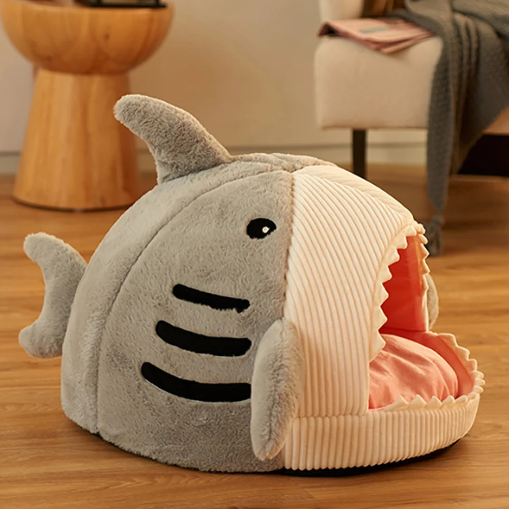 Cozy & Warm Enclosed Cat Bed – Plush, Self-Warming & Machine Washable