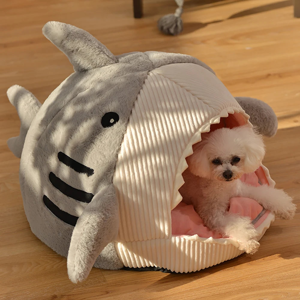 Cozy & Warm Enclosed Cat Bed – Plush, Self-Warming & Machine Washable