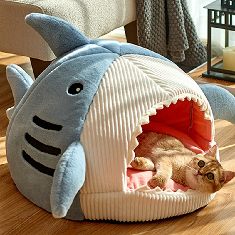 Cozy &amp; Warm Enclosed Cat Bed – Plush, Self-Warming &amp; Machine Washable